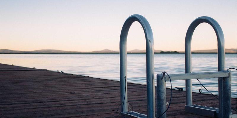 从场景搭建到视觉叙事：电影美术指导如何通过内容策划与创意内容塑造银幕世界